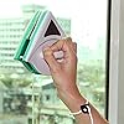 Magnetic Glass Cleaner